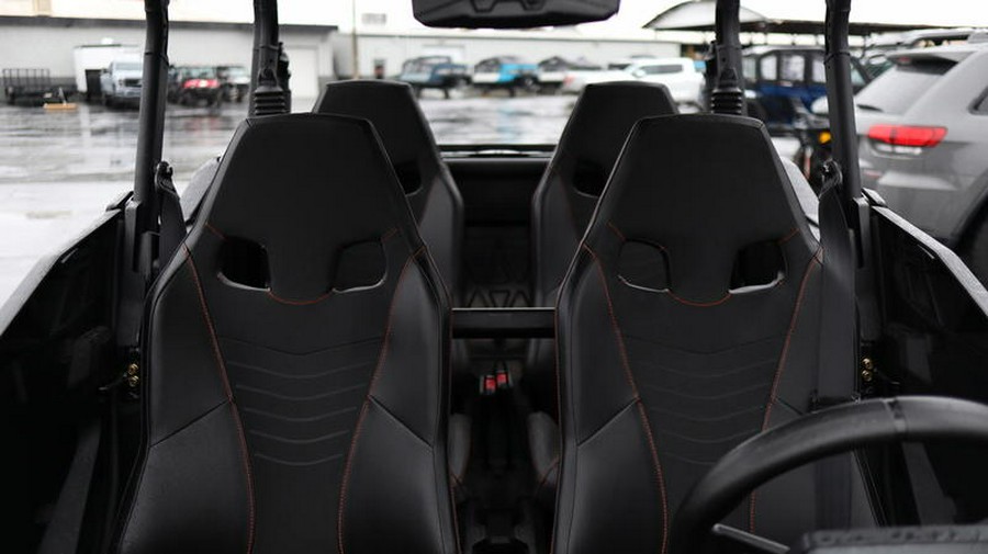 2026 Can-Am® Commander MAX XT 700