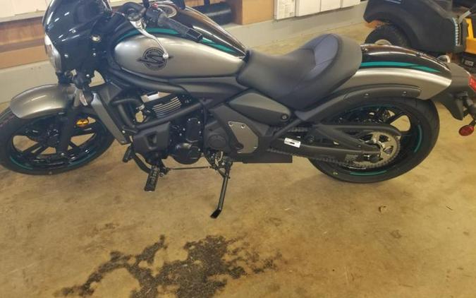 2025 Kawasaki VULCAN S CAFE ABS METALLIC MOONDUST GRAY/BLACK