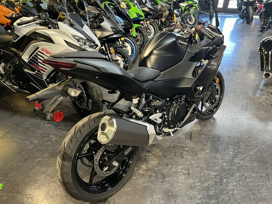 2026 Kawasaki Ninja 500 ABS Metallic Flat Spark Black