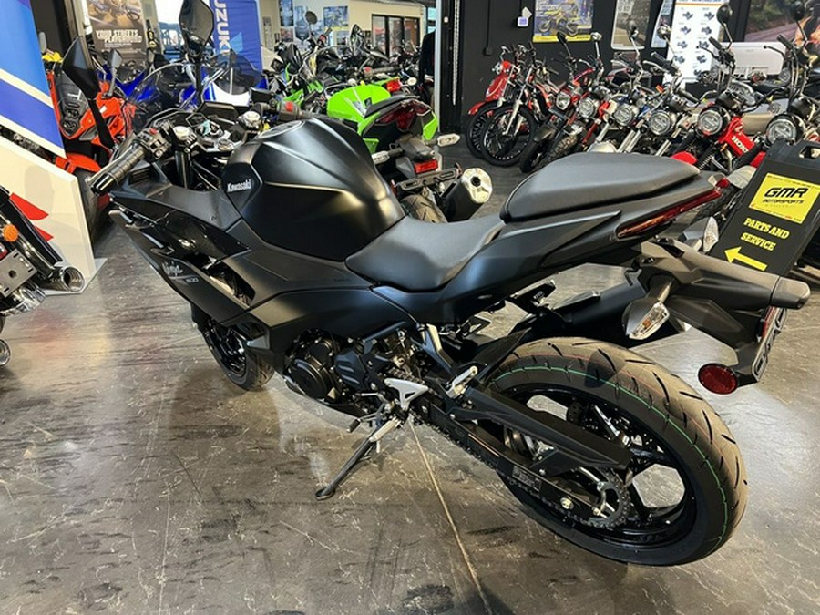 2026 Kawasaki Ninja 500 ABS Metallic Flat Spark Black