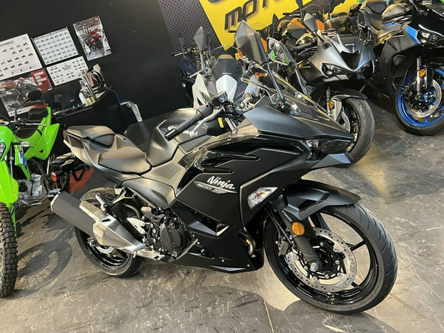 2026 Kawasaki Ninja 500 ABS Metallic Flat Spark Black