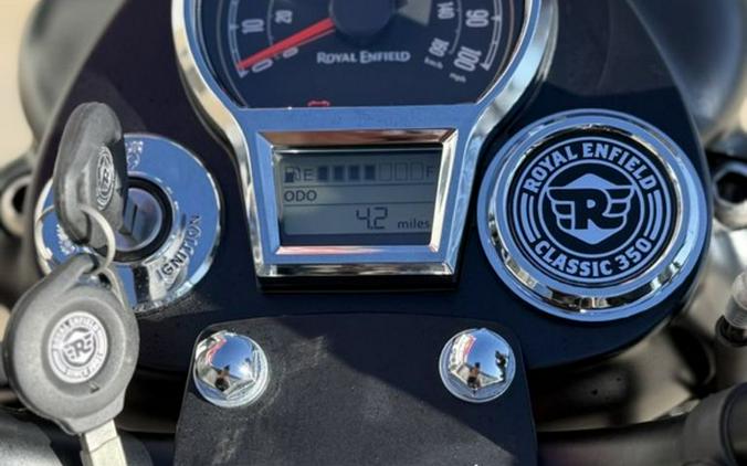2024 Royal Enfield Classic 350 Halcyon Black
