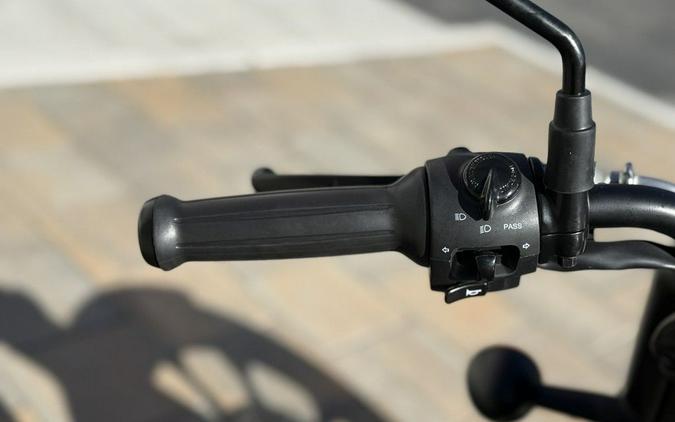 2024 Royal Enfield Classic 350 Halcyon Black