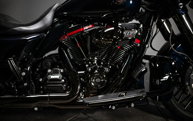 2022 CVO™ Street Glide® (FLHXSE)