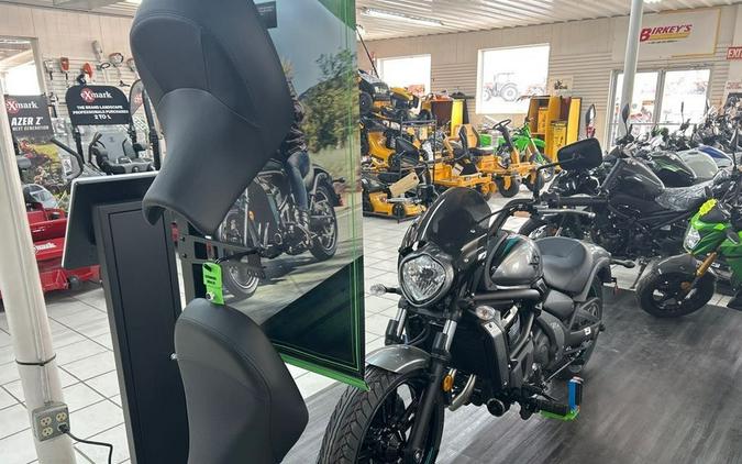 2025 Kawasaki VULCAN S CAFE ABS METALLIC MOONDUST GRAY/BLACK