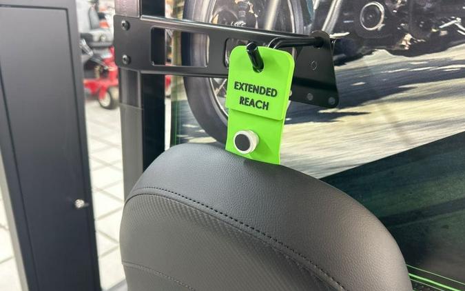 2025 Kawasaki VULCAN S CAFE ABS METALLIC MOONDUST GRAY/BLACK