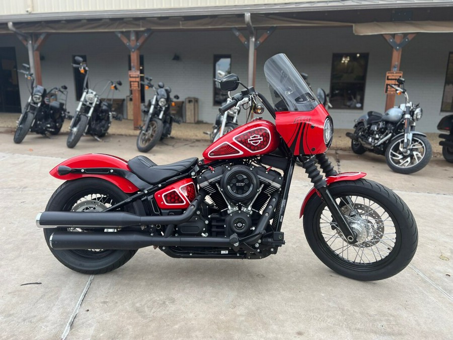 2020 Harley-Davidson® Street Bob® Custom Red