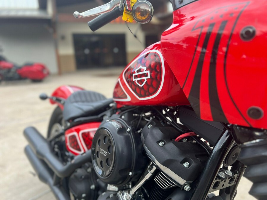 2020 Harley-Davidson® Street Bob® Custom Red