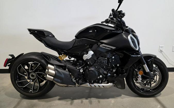 2025 Ducati Diavel V4