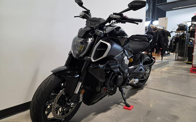 2025 Ducati Diavel V4