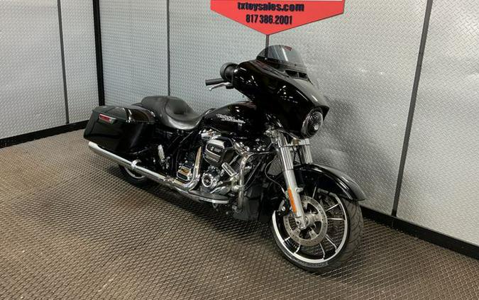 2020 Harley-Davidson Street Glide Base