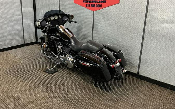 2020 Harley-Davidson Street Glide Base