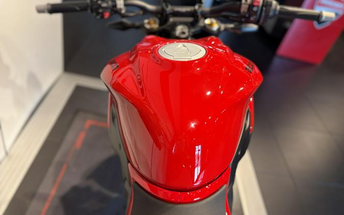 2026 Ducati STREETFIGHTER V2S