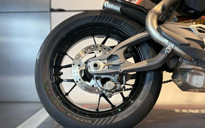 2026 Ducati STREETFIGHTER V2S