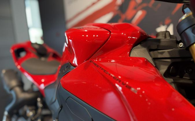 2026 Ducati STREETFIGHTER V2S
