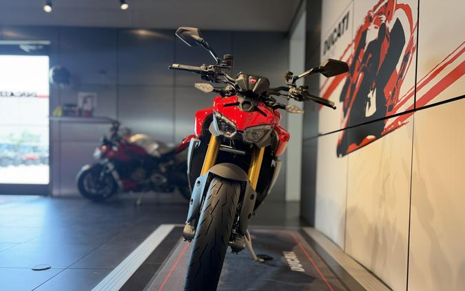 2026 Ducati STREETFIGHTER V2S