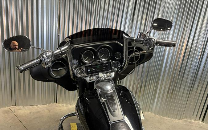 2006 Harley-Davidson Electra Glide Ultra Classic BLACK W/PINSTRIPE