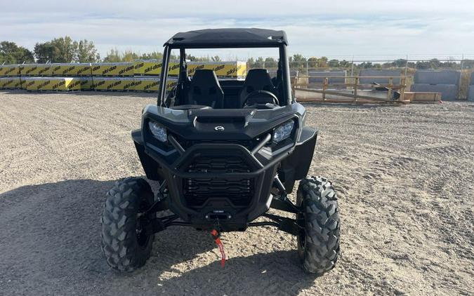 New 2027 Can-Am COMMANDER XT 1000R