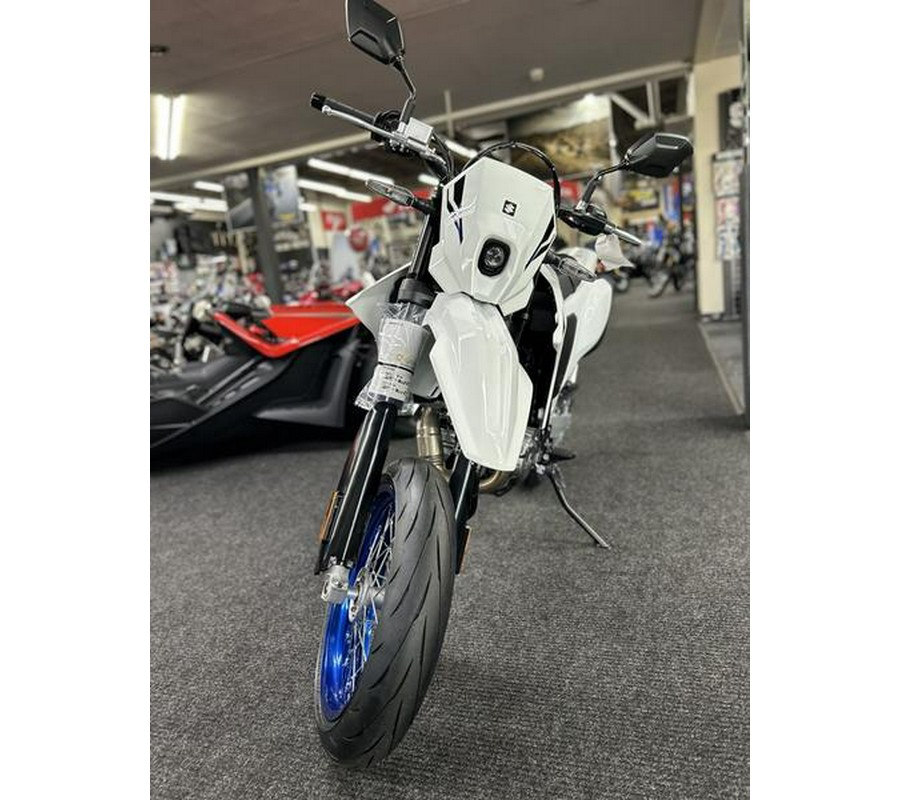 2025 Suzuki DR-Z4SM