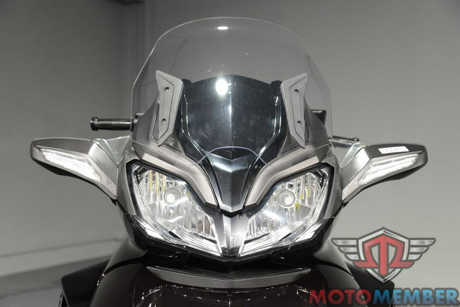 2014 Can-Am® Spyder® ST Limited SE5