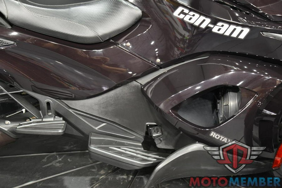 2014 Can-Am® Spyder® ST Limited SE5
