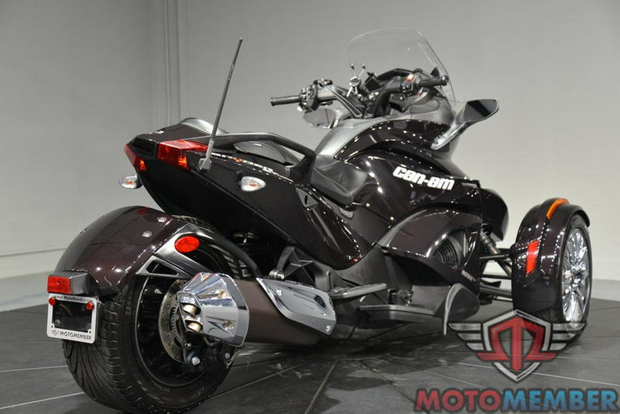 2014 Can-Am® Spyder® ST Limited SE5