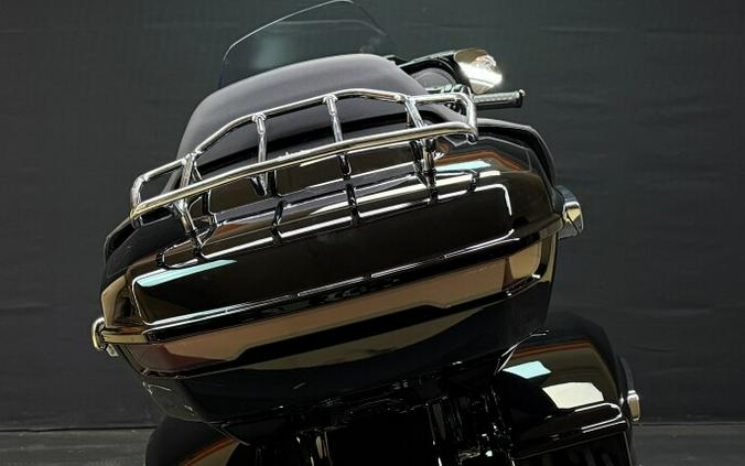 Harley-Davidson® Street Glide® 2026 FLHX VIVID BLACK