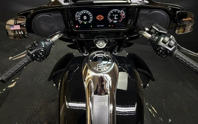 Harley-Davidson® Street Glide® 2026 FLHX VIVID BLACK