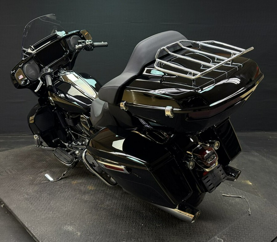 Harley-Davidson® Street Glide® 2026 FLHX VIVID BLACK