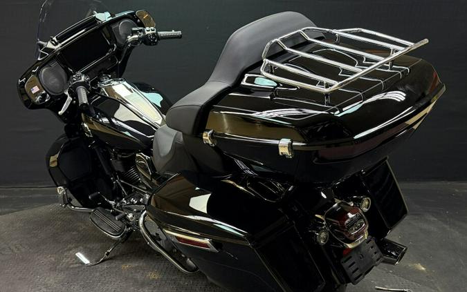 Harley-Davidson® Street Glide® 2026 FLHX VIVID BLACK