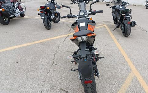 2023 KTM Duke 200