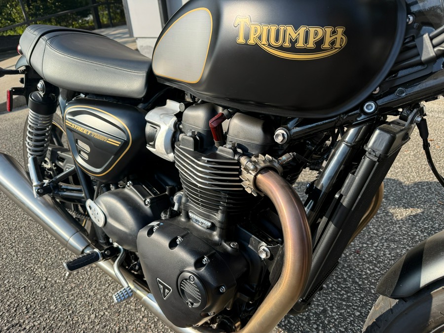 2022 Triumph Street Twin Gold Line