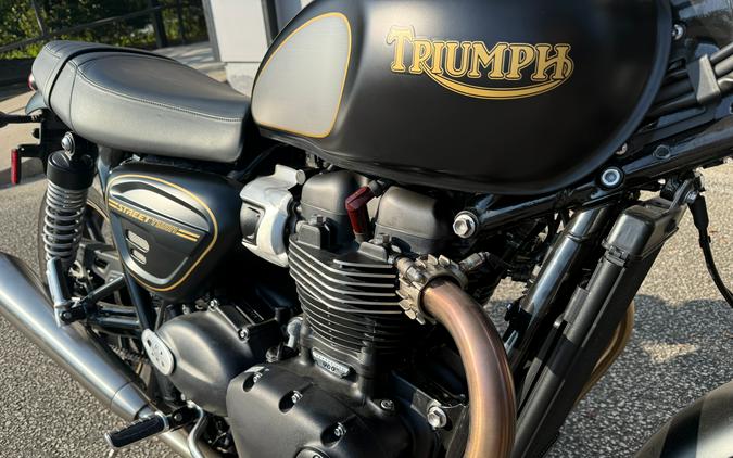 2022 Triumph Street Twin Gold Line