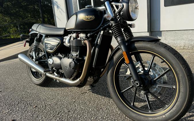 2022 Triumph Street Twin Gold Line