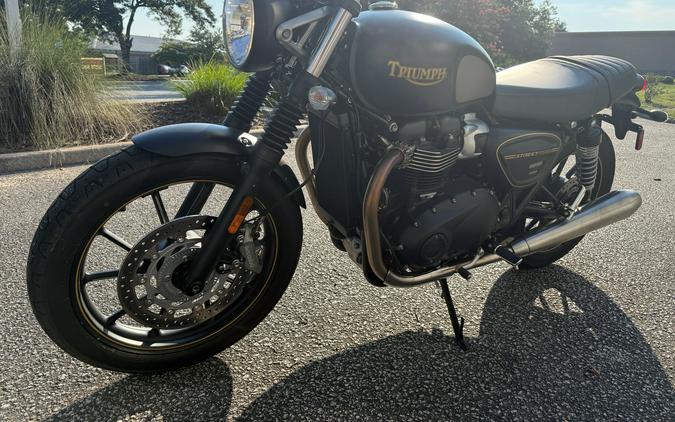 2022 Triumph Street Twin Gold Line