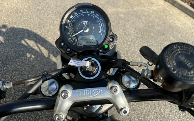 2022 Triumph Street Twin Gold Line