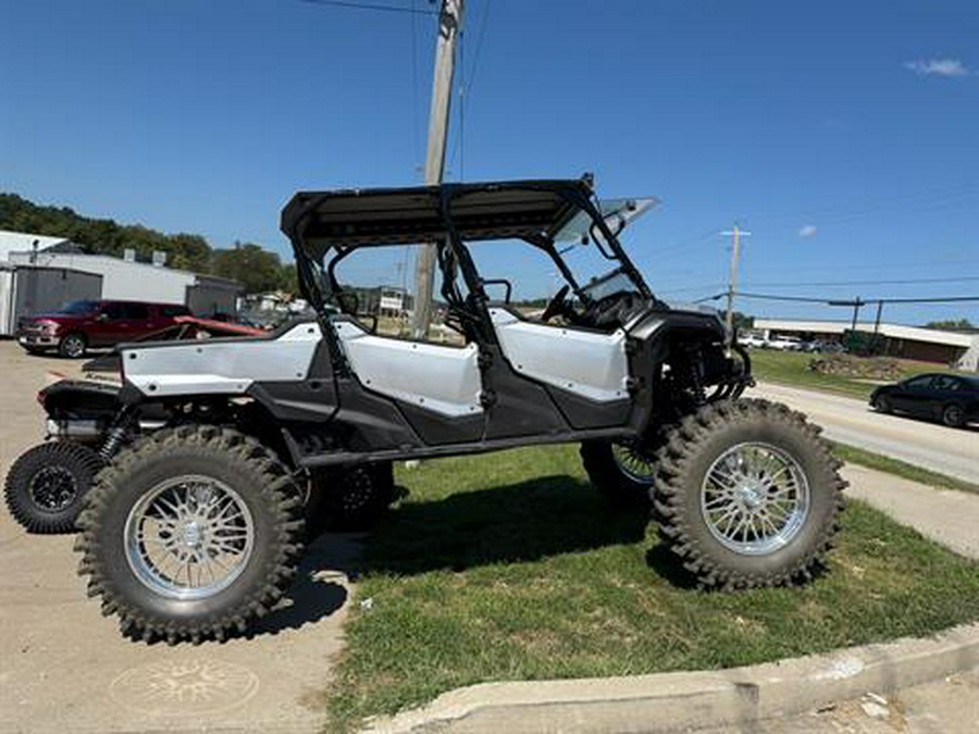 2025 Honda Pioneer 1000-6 Deluxe Crew