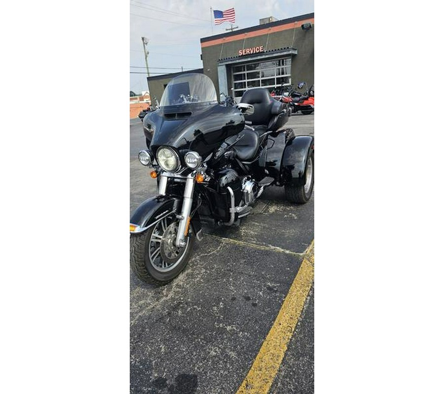 2019 Harley-Davidson® FLHTCUTG - Tri Glide® Ultra