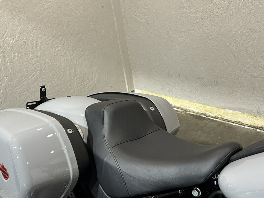 2025 Harley-Davidson® Low Rider® ST Billiard Gray
