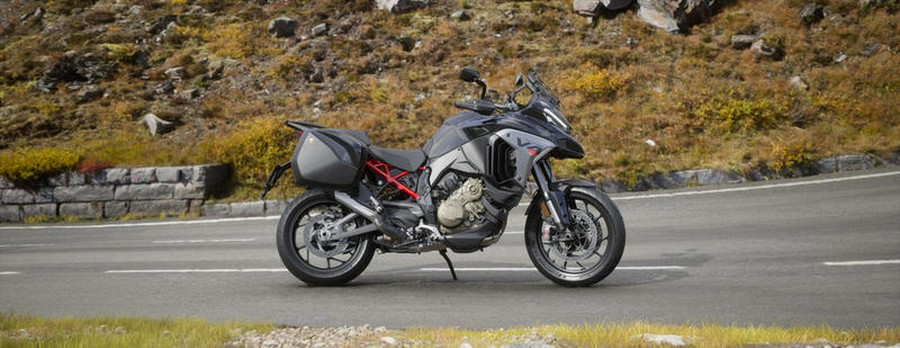 2026 Ducati Multistrada V4 S Travel & Radar Thrilling Black