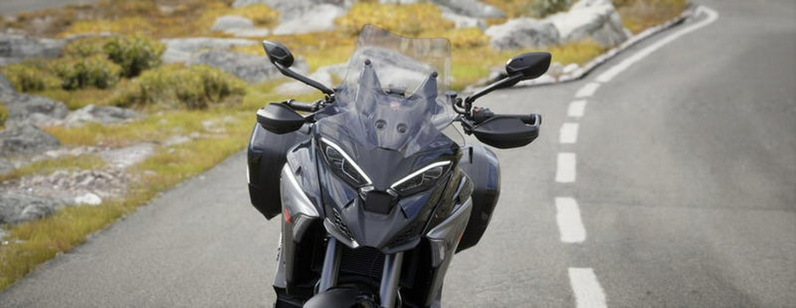 2026 Ducati Multistrada V4 S Travel & Radar Thrilling Black