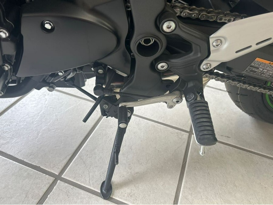 2025 Kawasaki Z900RS CAFE ABS EBONY