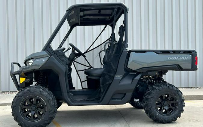 2024 Can-Am Defender XT HD10