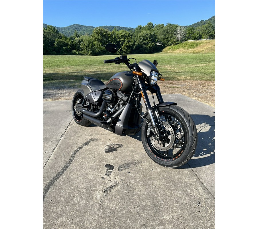 2019 Harley-Davidson FXDR 114