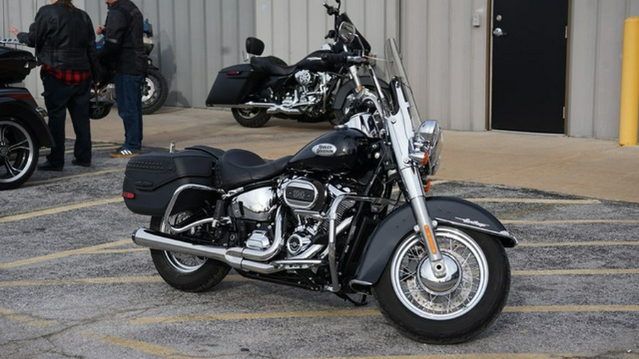 2024 Harley-Davidson Softail FLHCS - Heritage Classic
