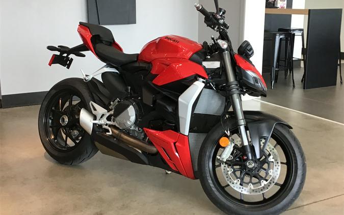 2023 Ducati Streetfighter V2