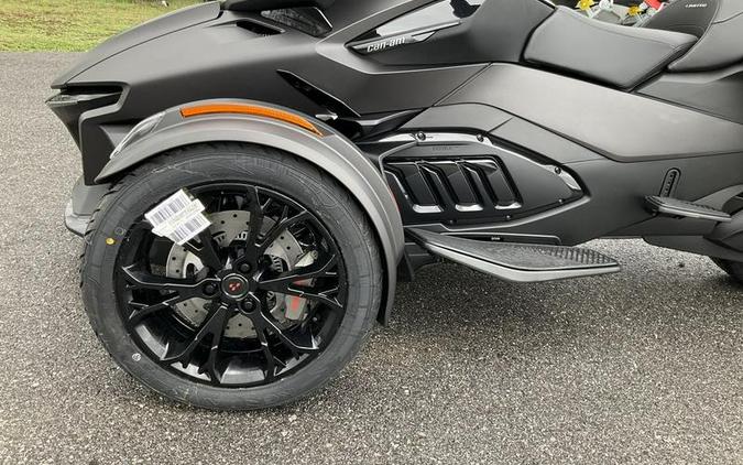 2024 Can-Am® Spyder RT Limited Dark Wheels