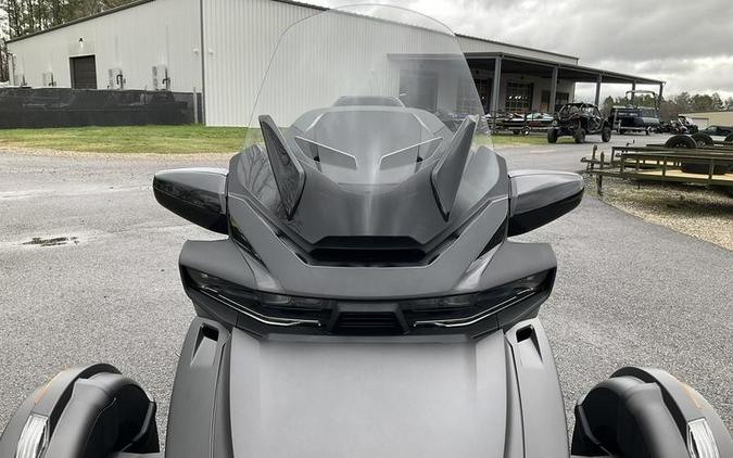 2024 Can-Am® Spyder RT Limited Dark Wheels