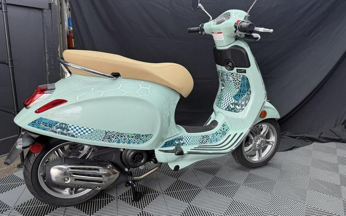 2025 Vespa Primavera 50 Batik