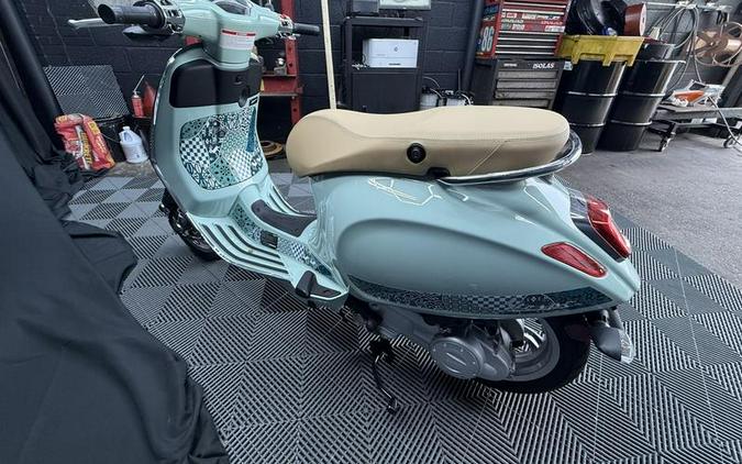 2025 Vespa Primavera 50 Batik